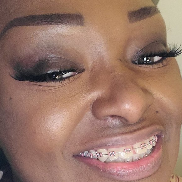 Meet your Posher, Misty - Picture 3 of 4